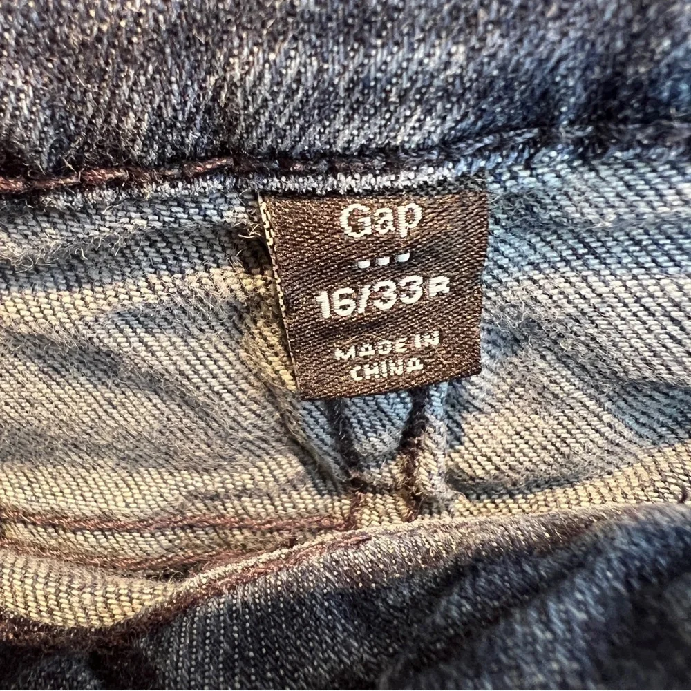 GAP Straight Leg Dark Wash Jeans. 16/33R
